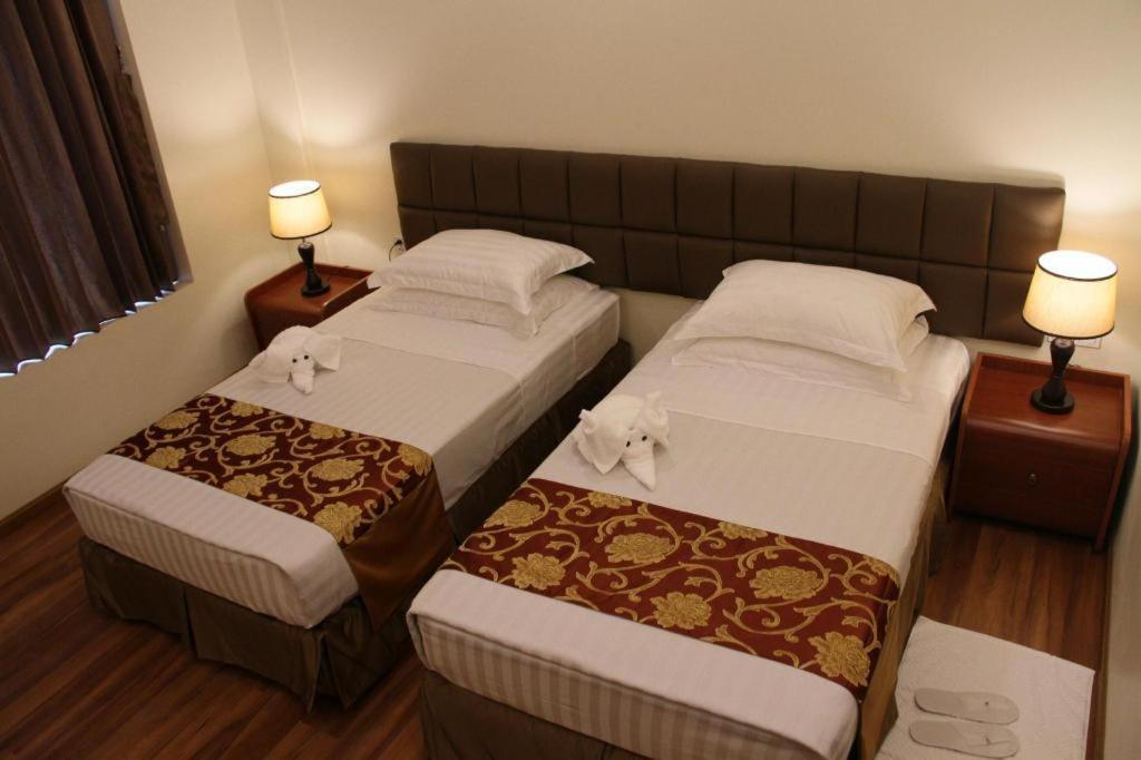 Virati Hotel Yangon Exterior photo