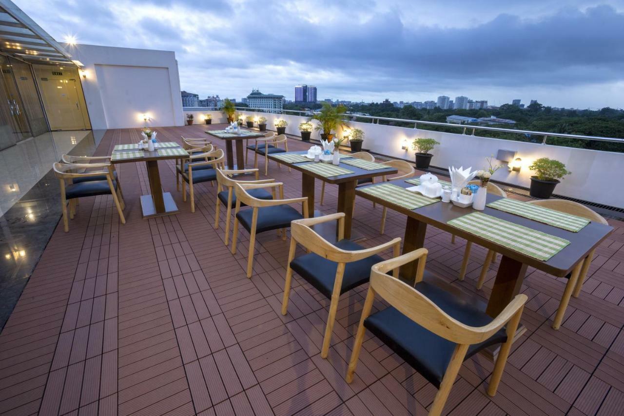 Virati Hotel Yangon Exterior photo